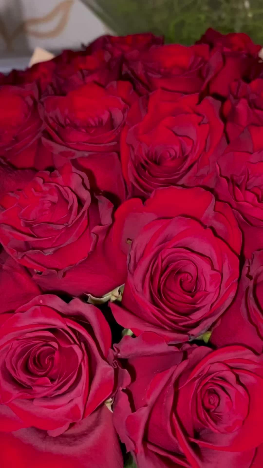 Corporate meeting room with carefully timed floral arrangements that maintain elegance throughout business hours