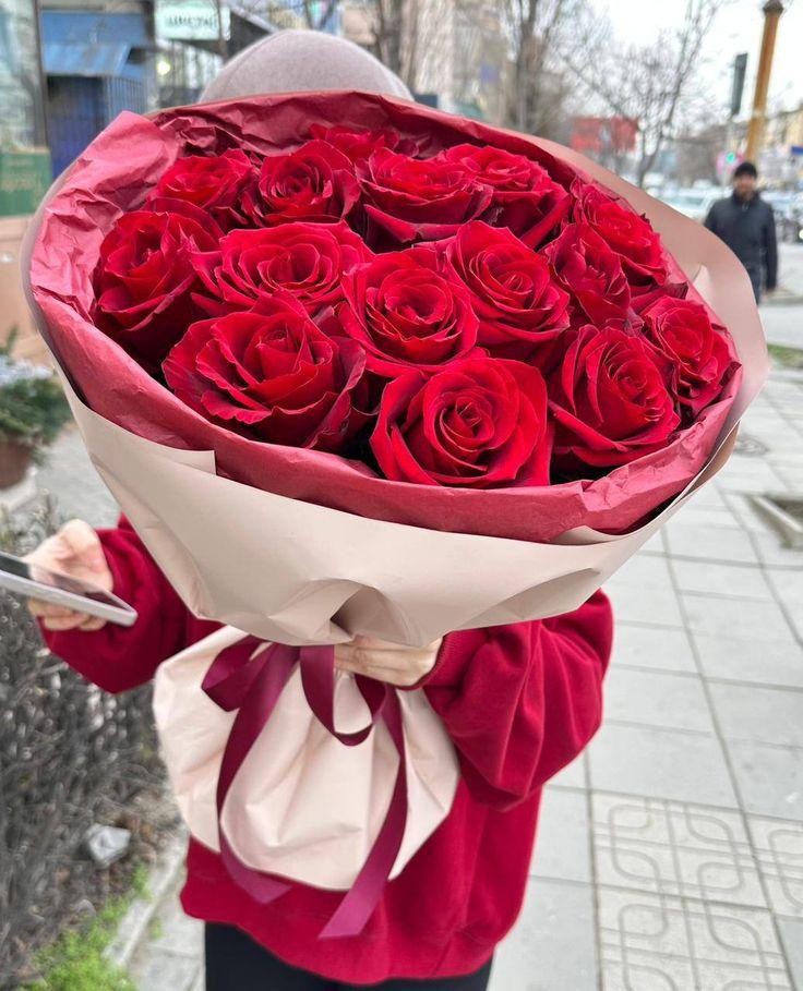 Timber Relay Studio workshop space where corporate flower arrangements are designed and prepared for business delivery